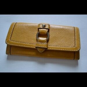 Banana republic wallet